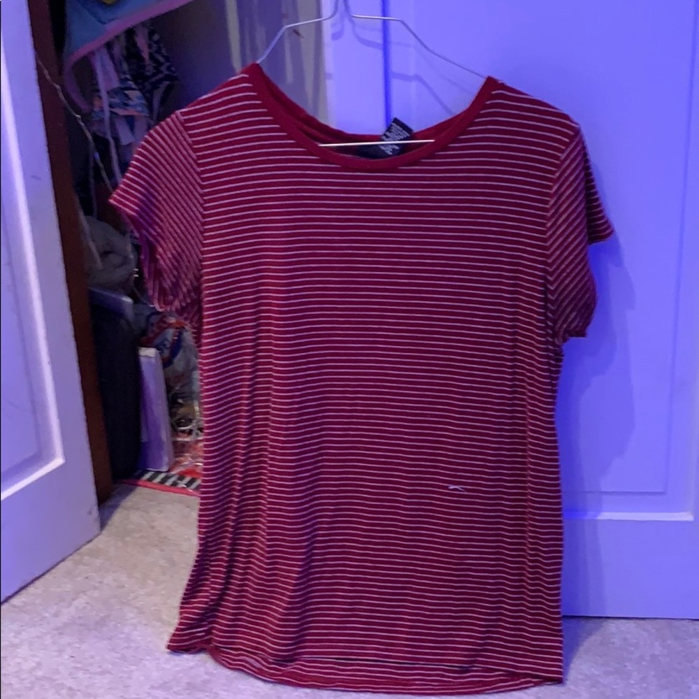 Red and white rue 21 t-shirt